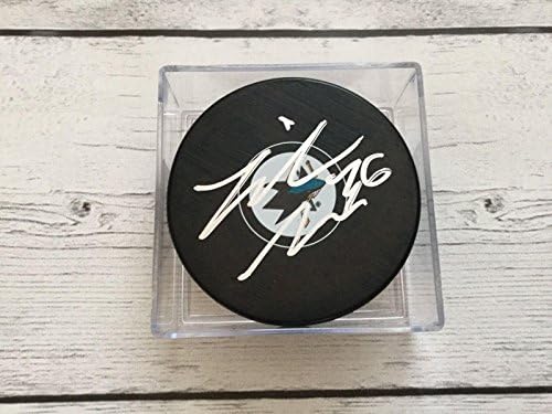 Jannik Хансен Потпиша Autographed SJ Сан Хозе Ајкули Хокеј дух пакостник б - Autographed NHL Пакови